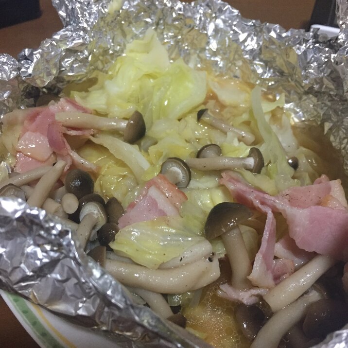 しめじとキャベツのバターしょうゆ蒸し